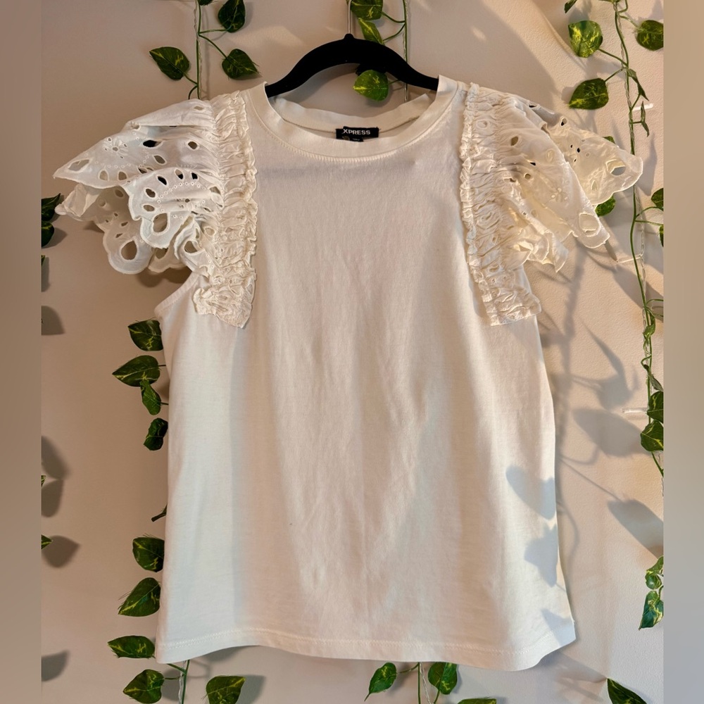 Express Women's Cream Eyelet Ruffle Sleeve Tee